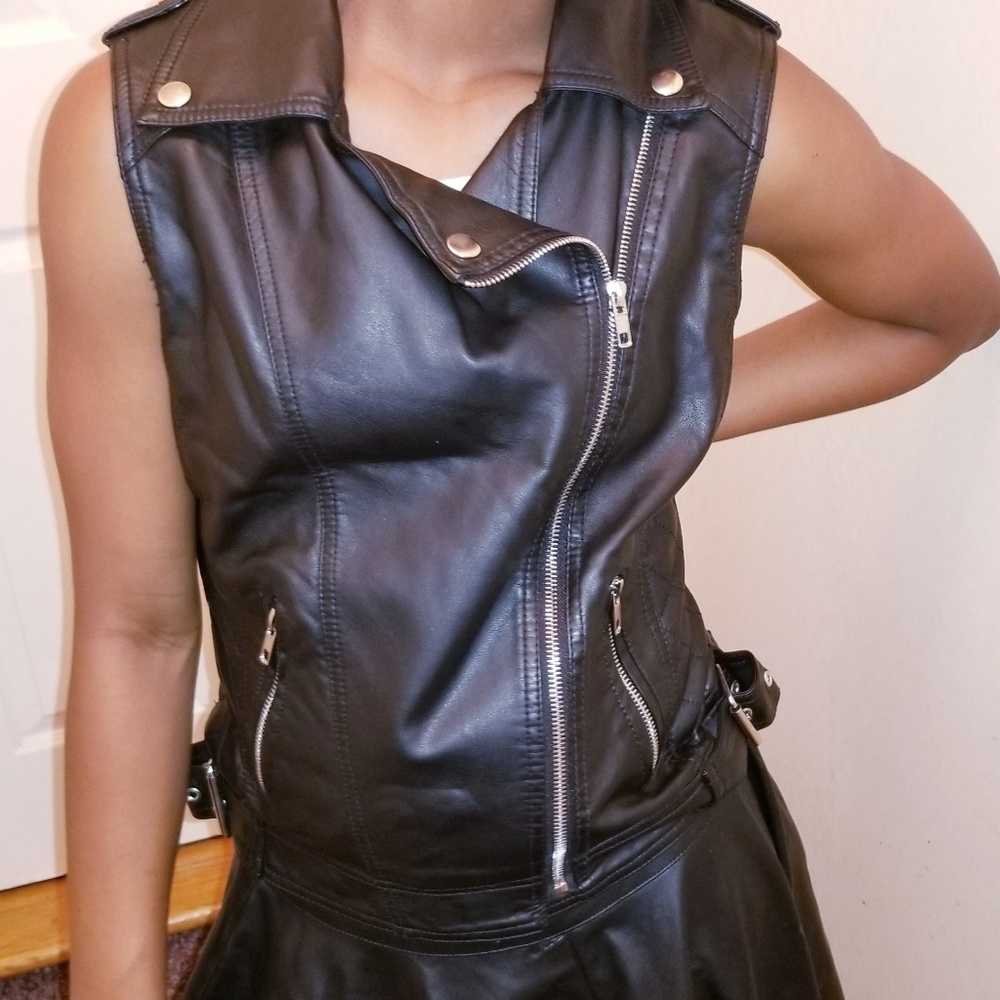 Black Leather Zippered Vest